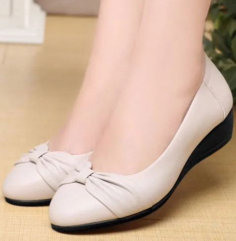 Women’s Soft Leather Mid-Heel Work Shoes